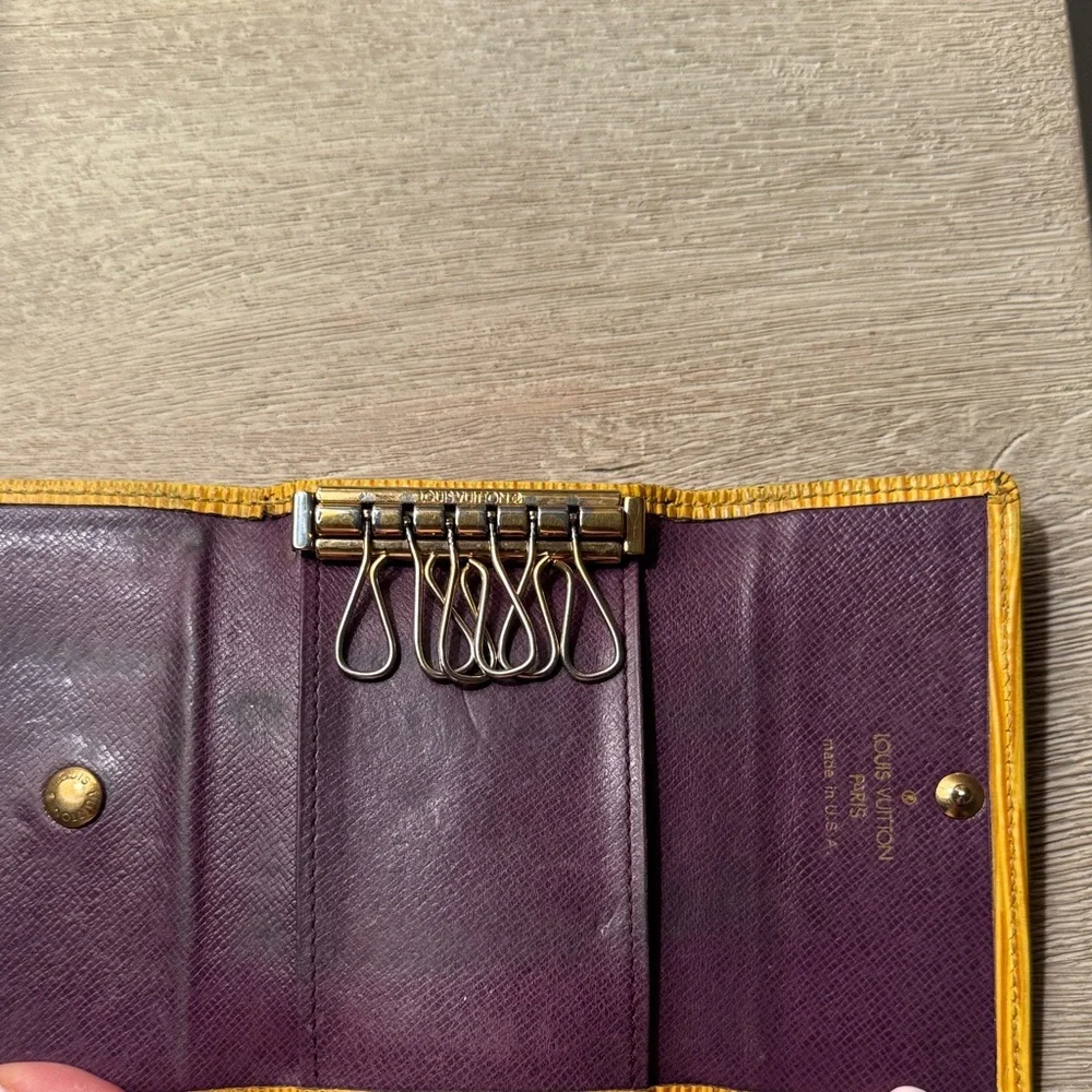 AUTHENTIC Louis Vuitton Yellow Epi Leather 6-Key Holder